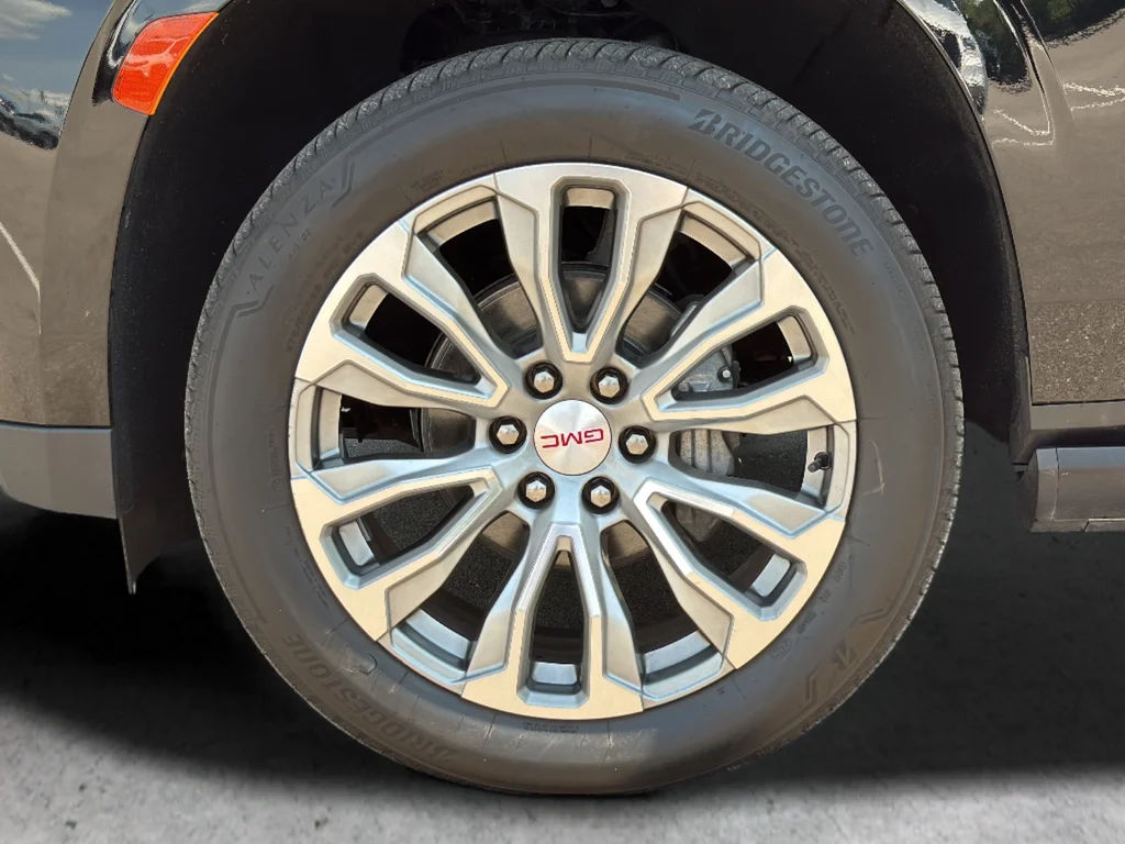 Used 2022 Black GMC Denali image 35