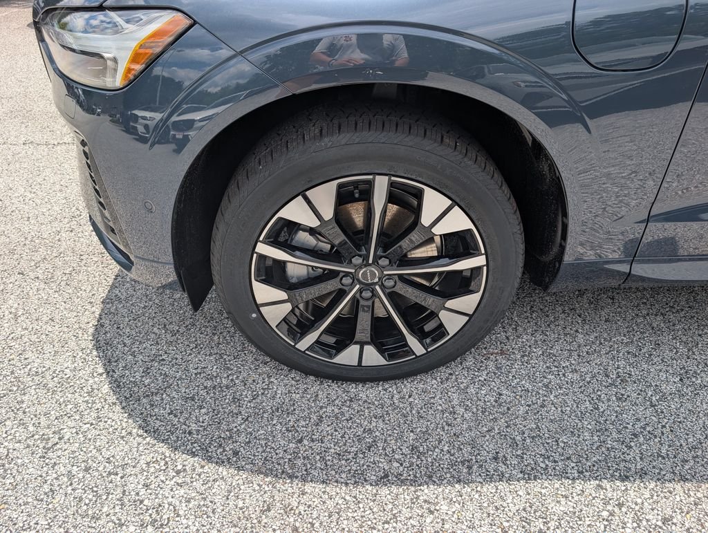 New 2026 Blue Volvo T8 Plus image 30