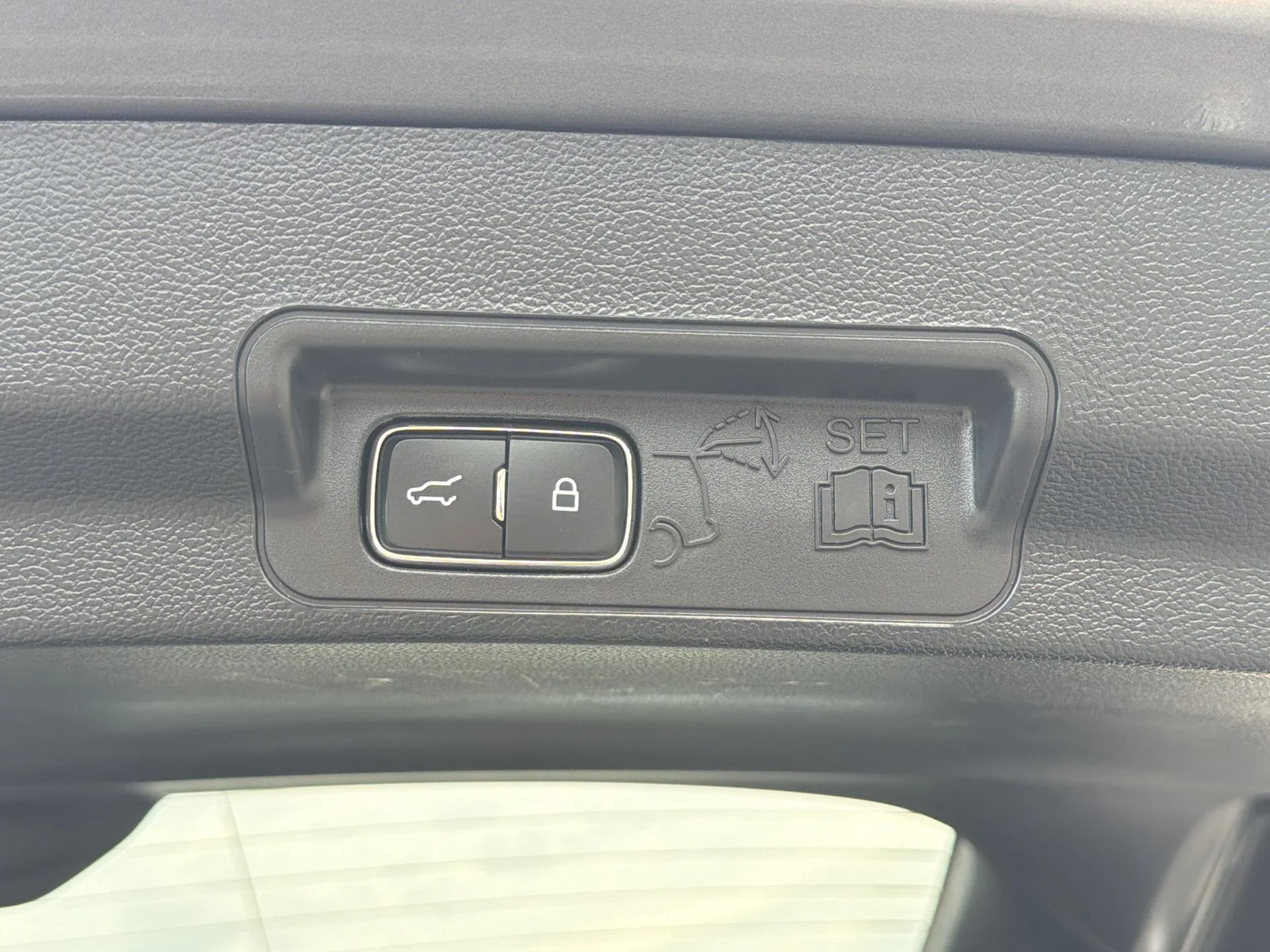 Certified Used 2025 Gray Metallic Ford ST-Line image 30
