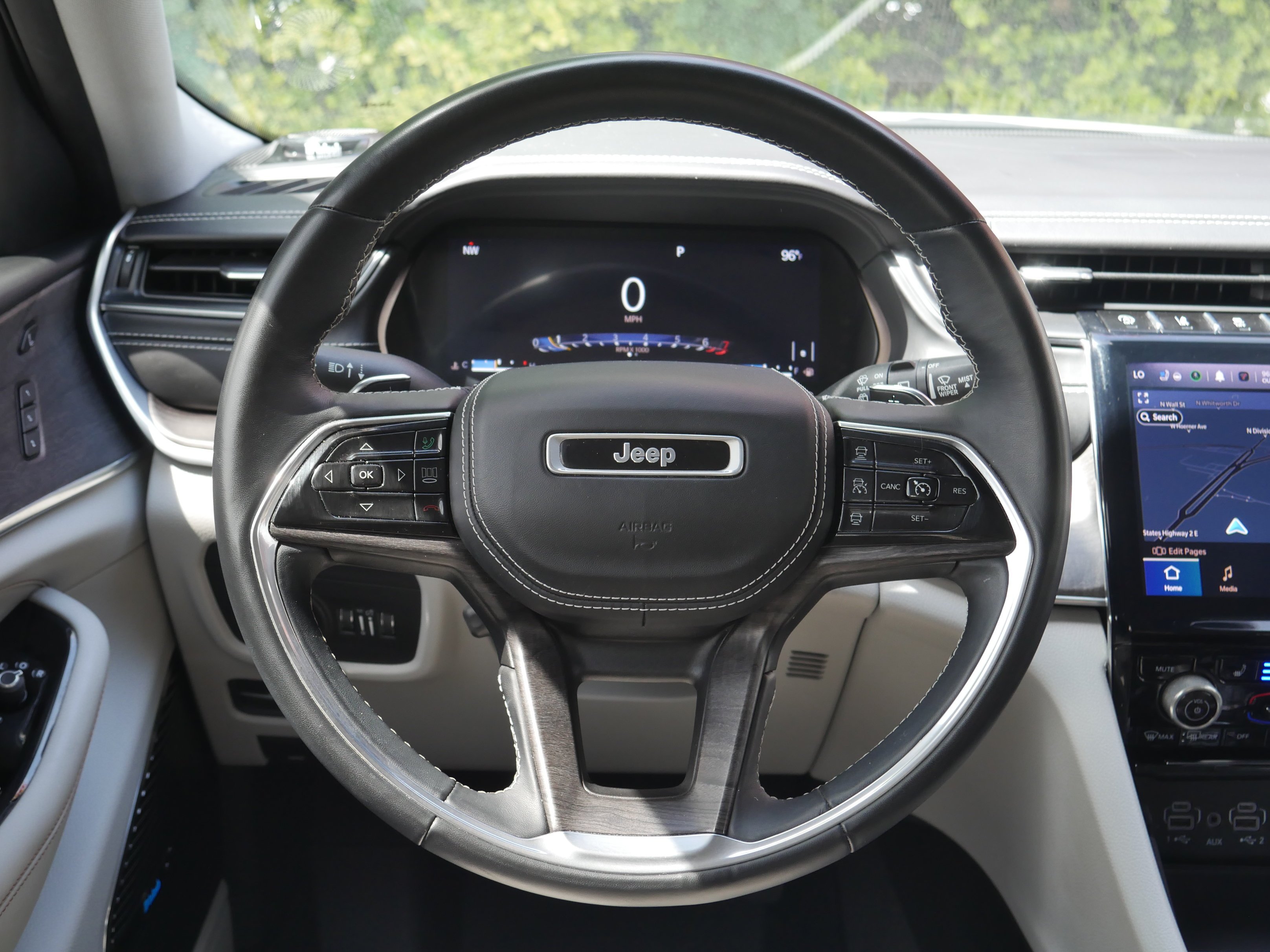 Used 2021 Silver Zynith Jeep Overland image 7