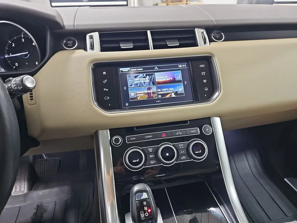 Used 2016 Blue Land Rover HSE Td6 image 22
