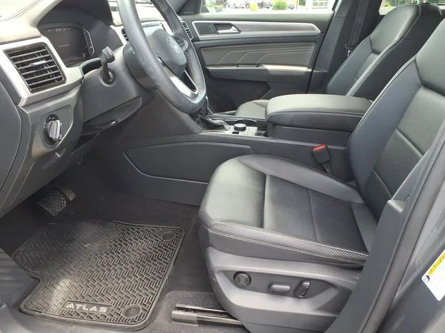Used 2023 Gray Volkswagen 2.0T SE w/Technology image 15
