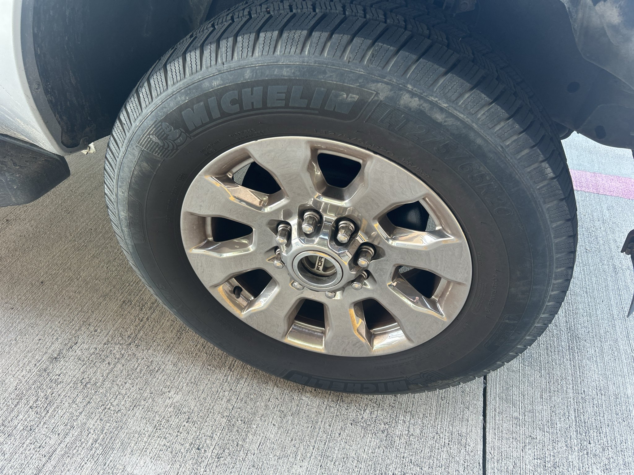 Used 2016 Ingot Silver Metallic Ford XL image 5
