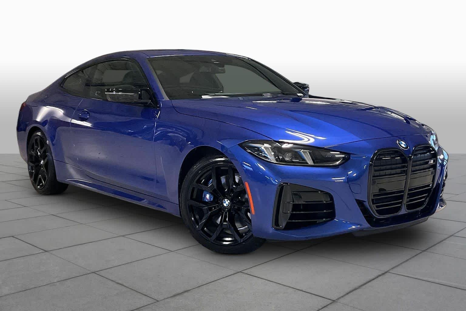 New 2027 Portimao Blue Metallic BMW M440i image 2