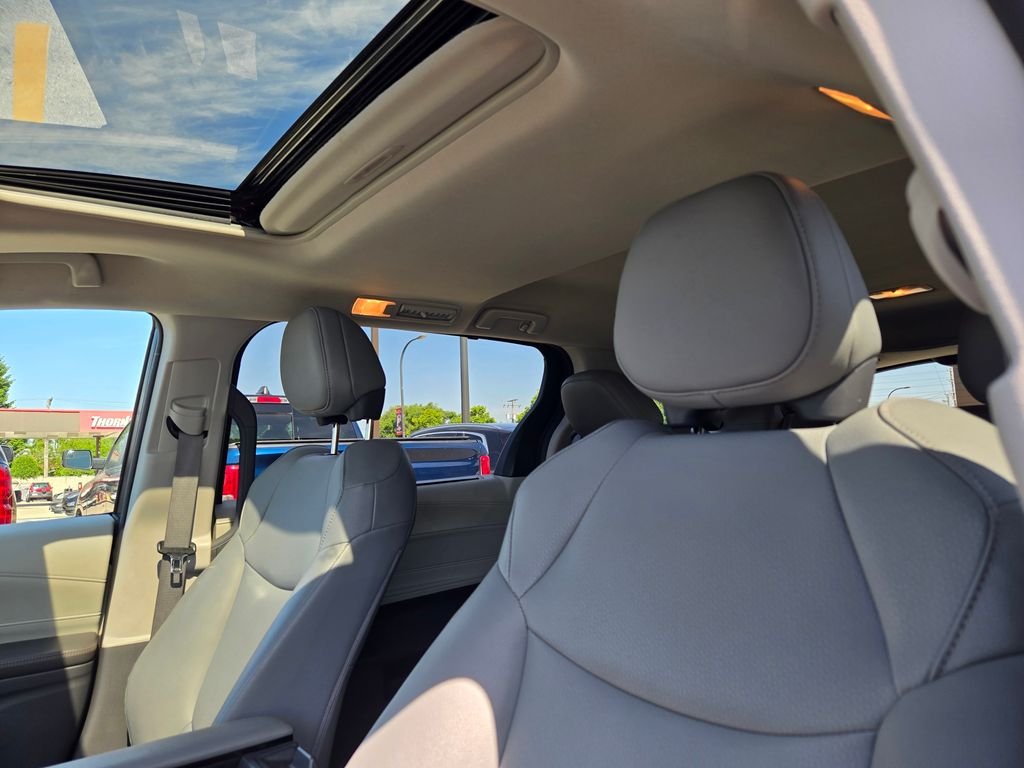 2023 Toyota Sienna XLE - Photo 33