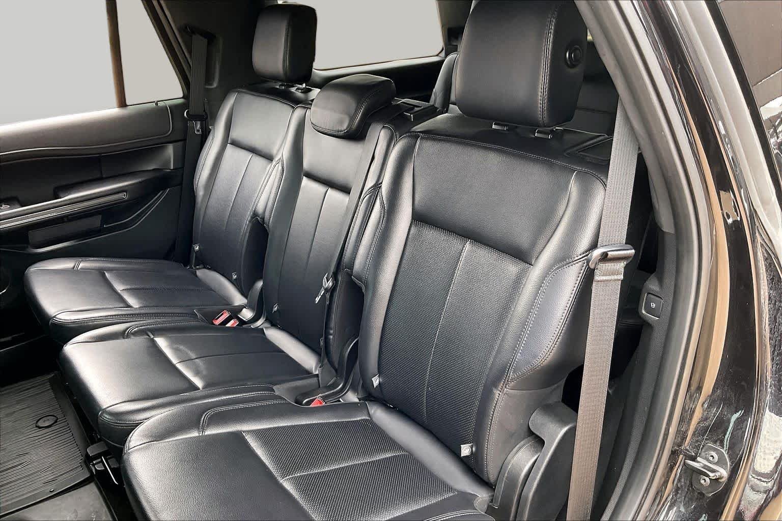 Used 2019 Agate Black Metallic Ford XLT image 17