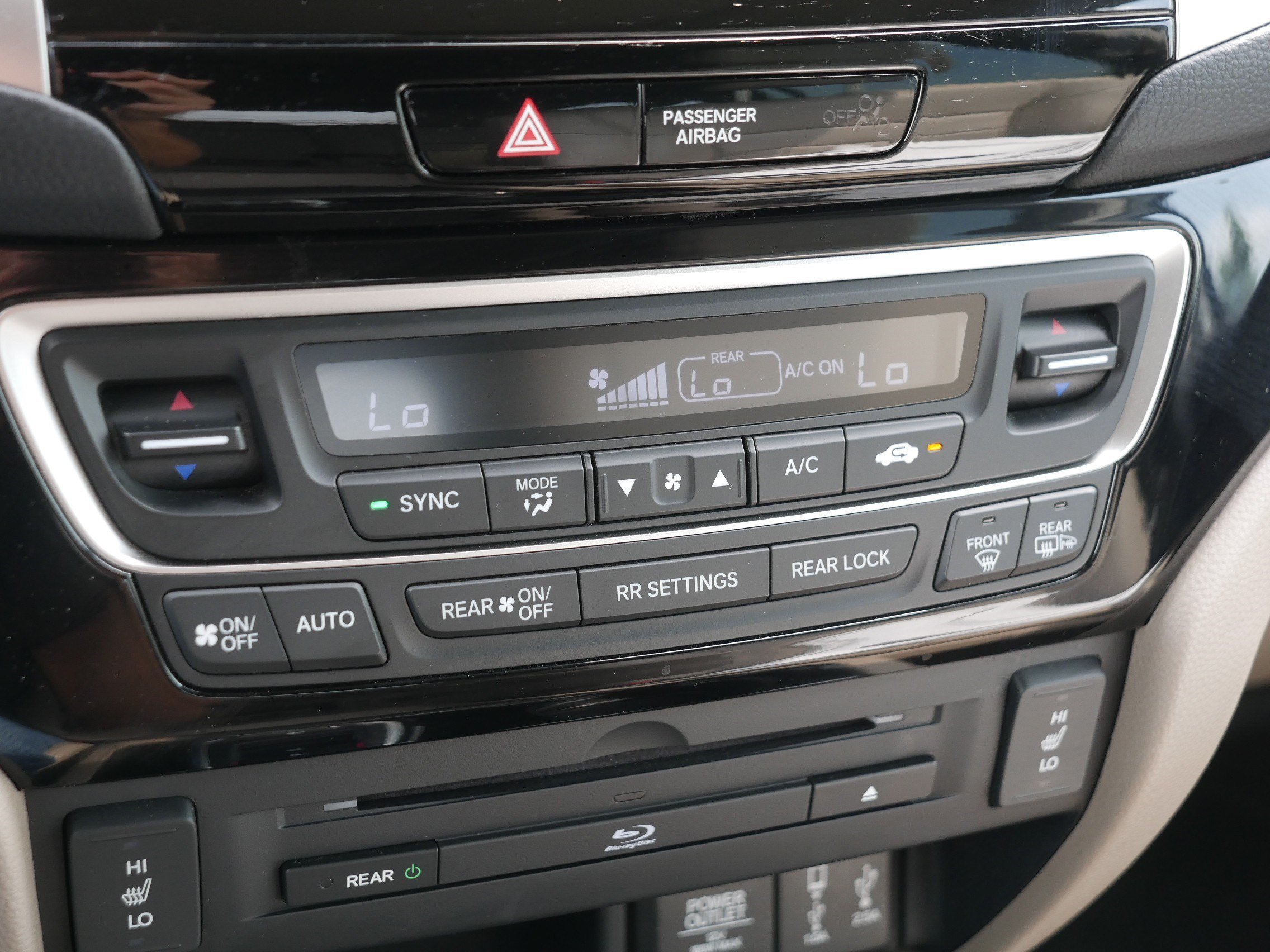 Used 2017 White Diamond Pearl Honda Touring image 23