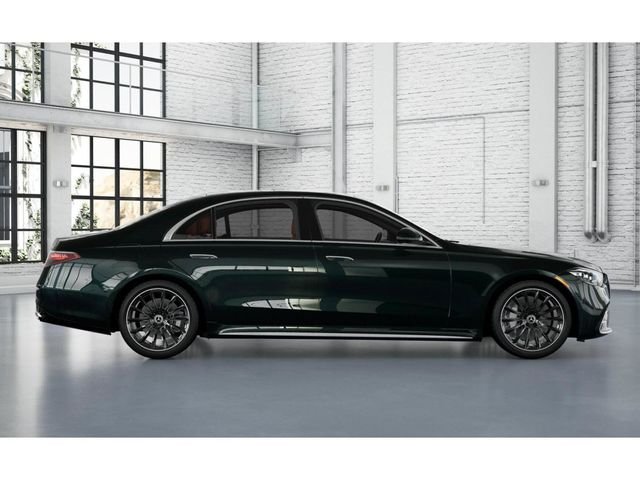 New 2026 Emerald Green Metallic Mercedes-Benz S 580 image 2