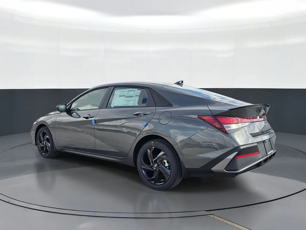 New 2026 Gray Hyundai SEL Sport image 4