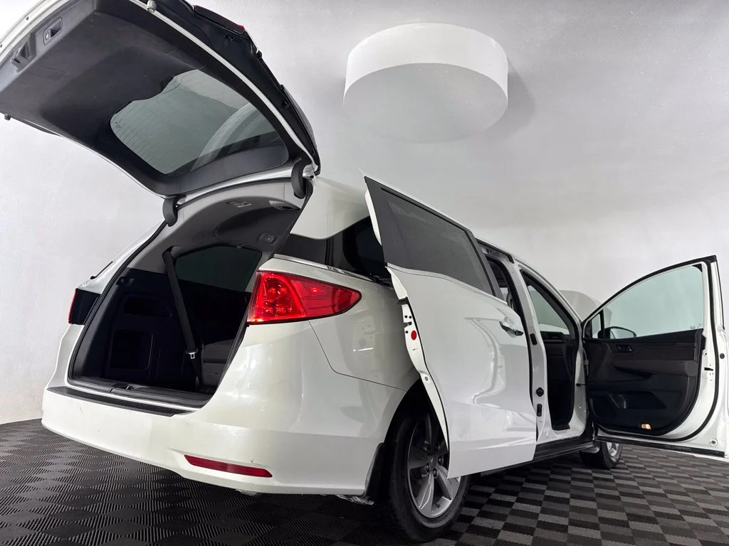 Used 2020 White Honda EX-L image 22
