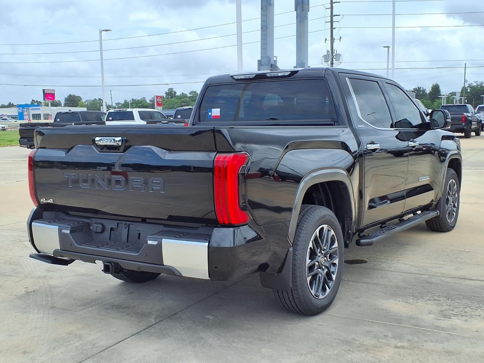 2026 Toyota Tundra Limited - Photo 6