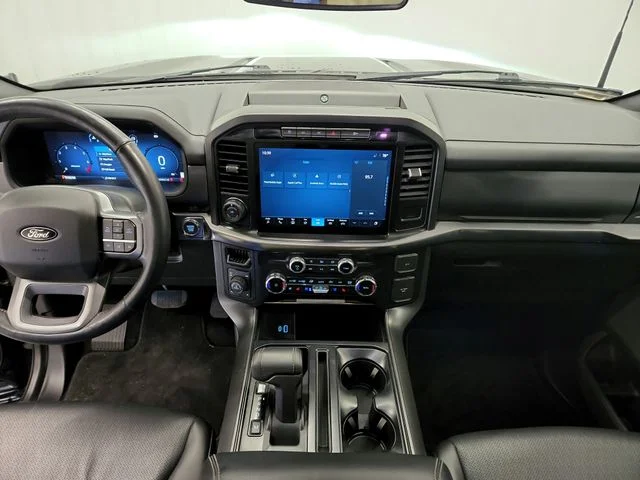 Used 2024  Ford Lariat image 24