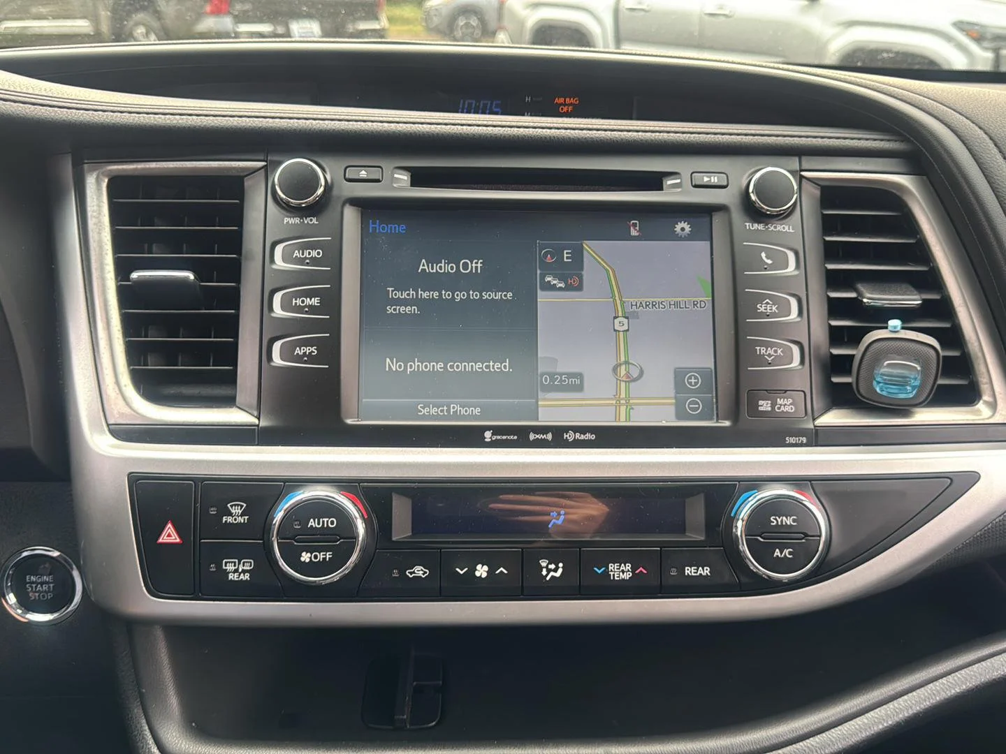 Used 2017 Salsa Red Pearl Toyota SE image 9