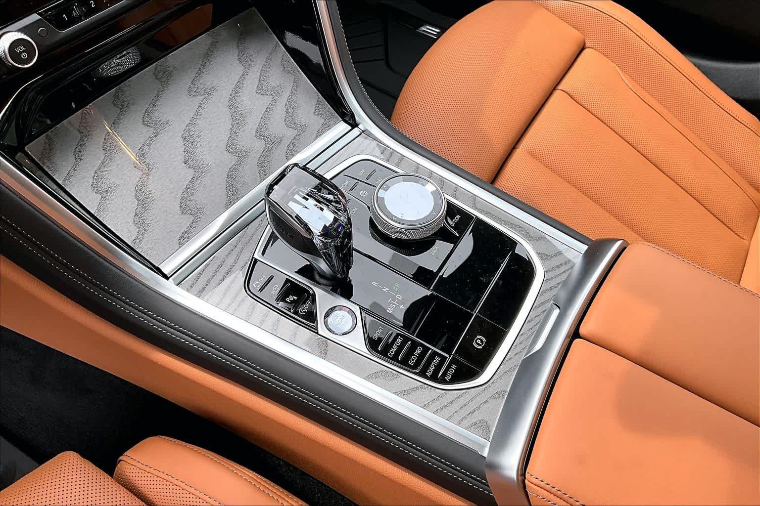 2026 BMW 8 Series 840i - Photo 7