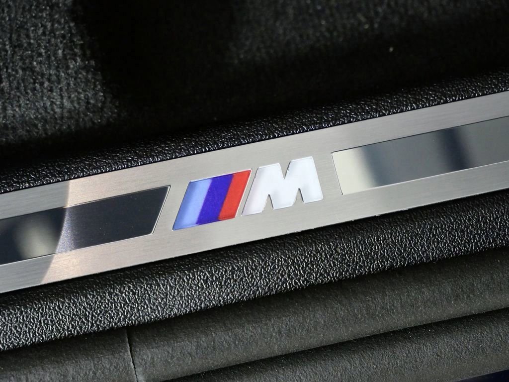 Certified Used 2026 Tanzanite Blue II Metallic BMW xDrive40i image 28