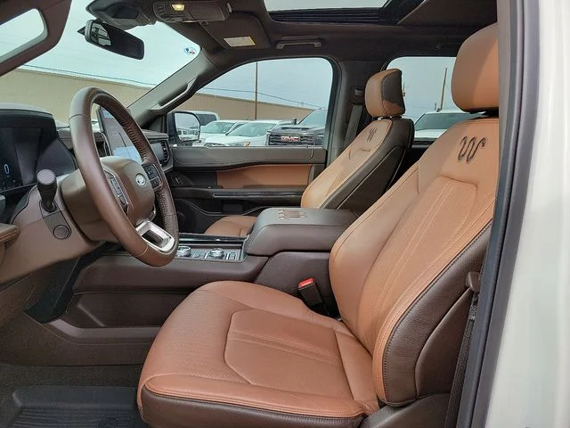 Used 2024 White Ford King Ranch image 19