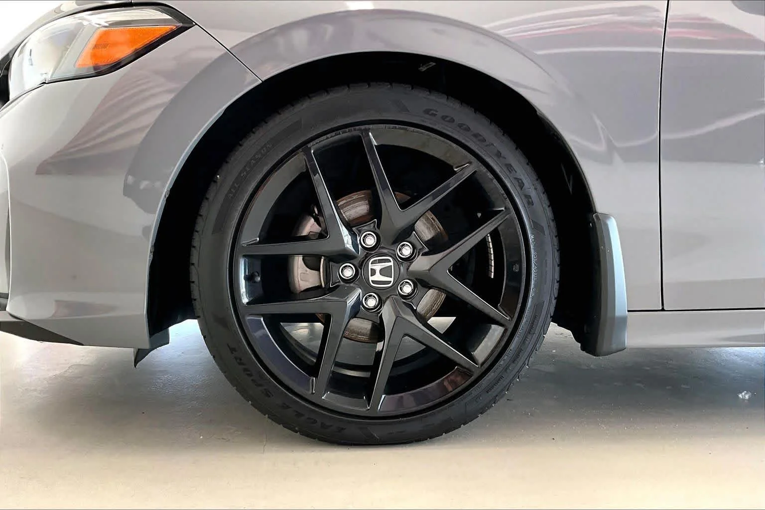 Used 2025 Urban Gray Pearl Honda Sport image 8