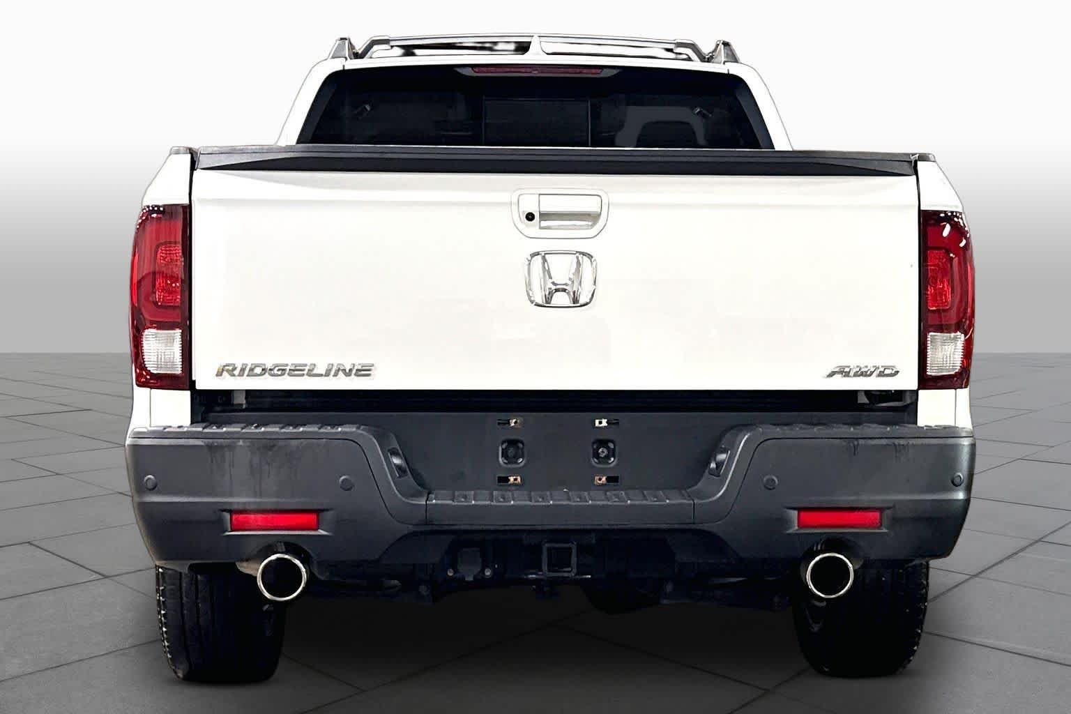 Used 2022 Platinum White Pearl Honda RTL-E image 5