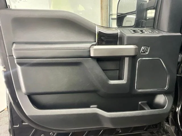 Used 2020 Black Ford Platinum image 16