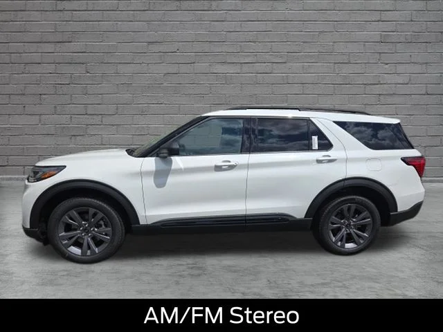 New 2026 Star White Metallic Tri-Coat Ford Active image 4