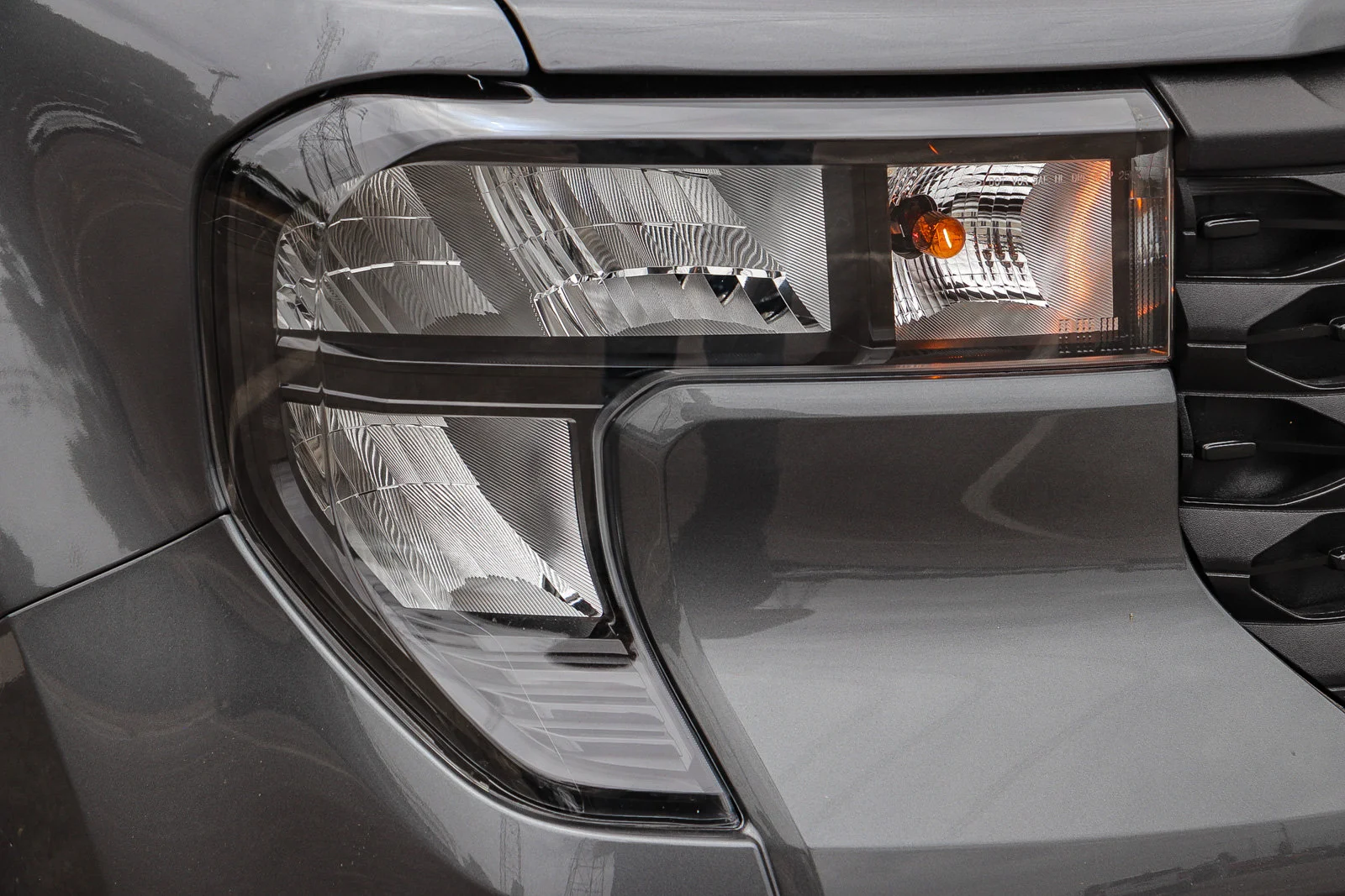 New 2026 Carbonized Gray Metallic Ford XL image 4