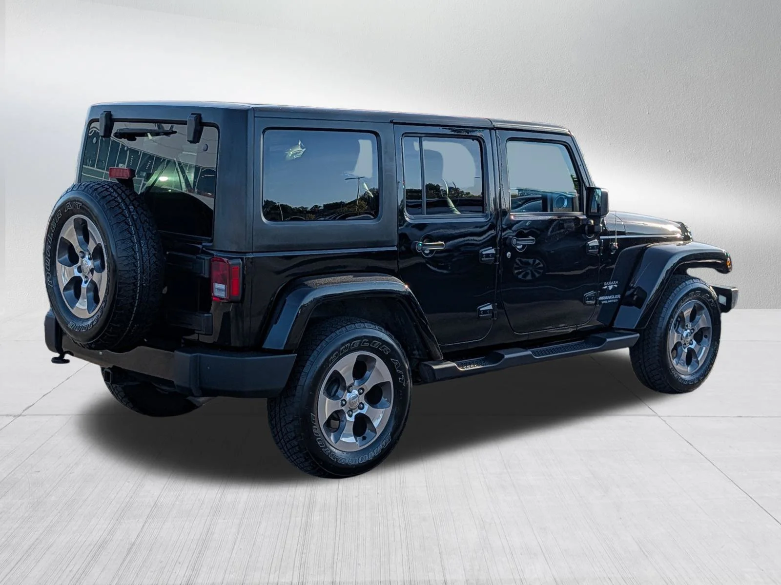 Used 2017 Black Clearcoat Jeep Sahara image 7