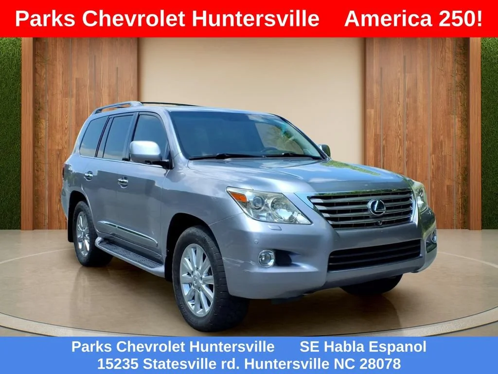2008 Lexus LX 570 | CarEdge | CarEdge