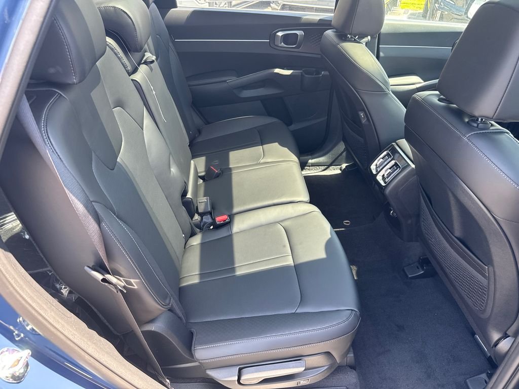 Used 2025 Black Kia S image 15