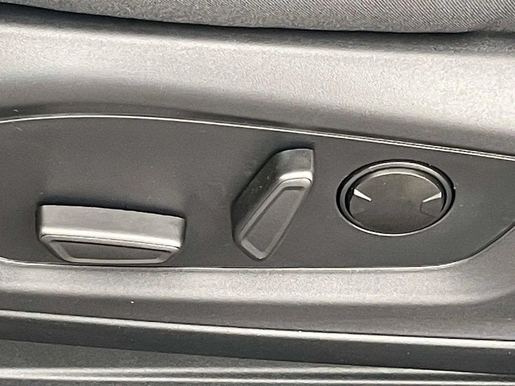 New 2026 Space White Metallic Ford Active image 13