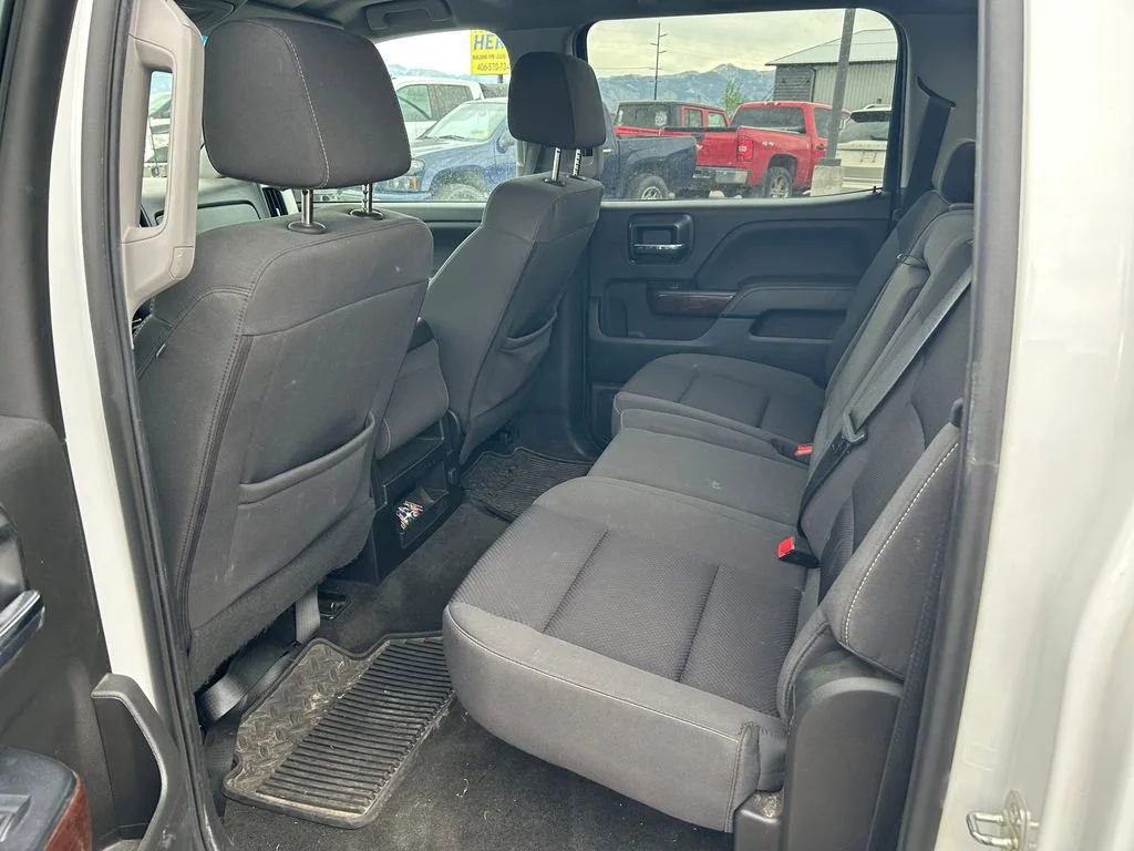Used 2018 Summit White GMC SLE image 4