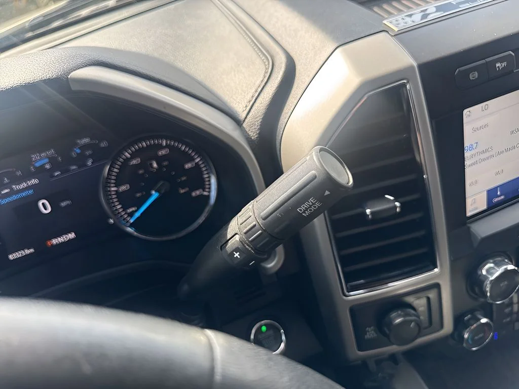 Used 2020 Black Ford Lariat image 19