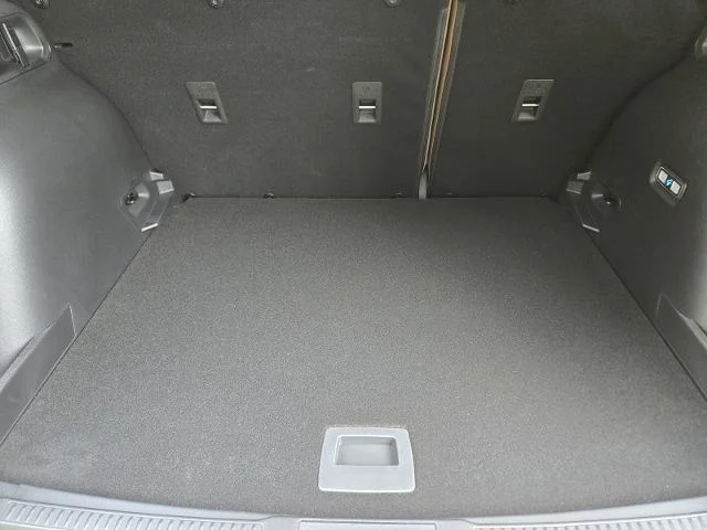 New 2026 Carbonized Gray Metallic Ford Outer Banks® image 40