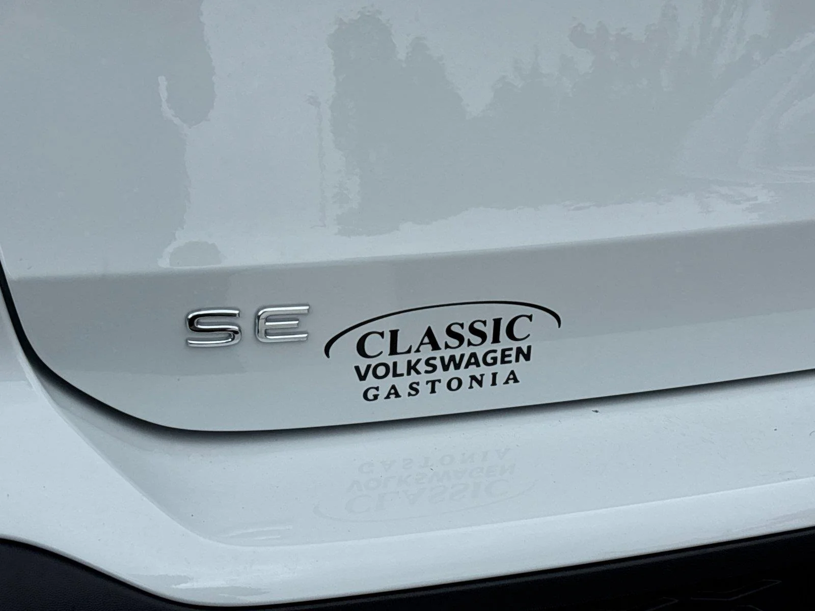 New 2026 Pure White Volkswagen SE image 11