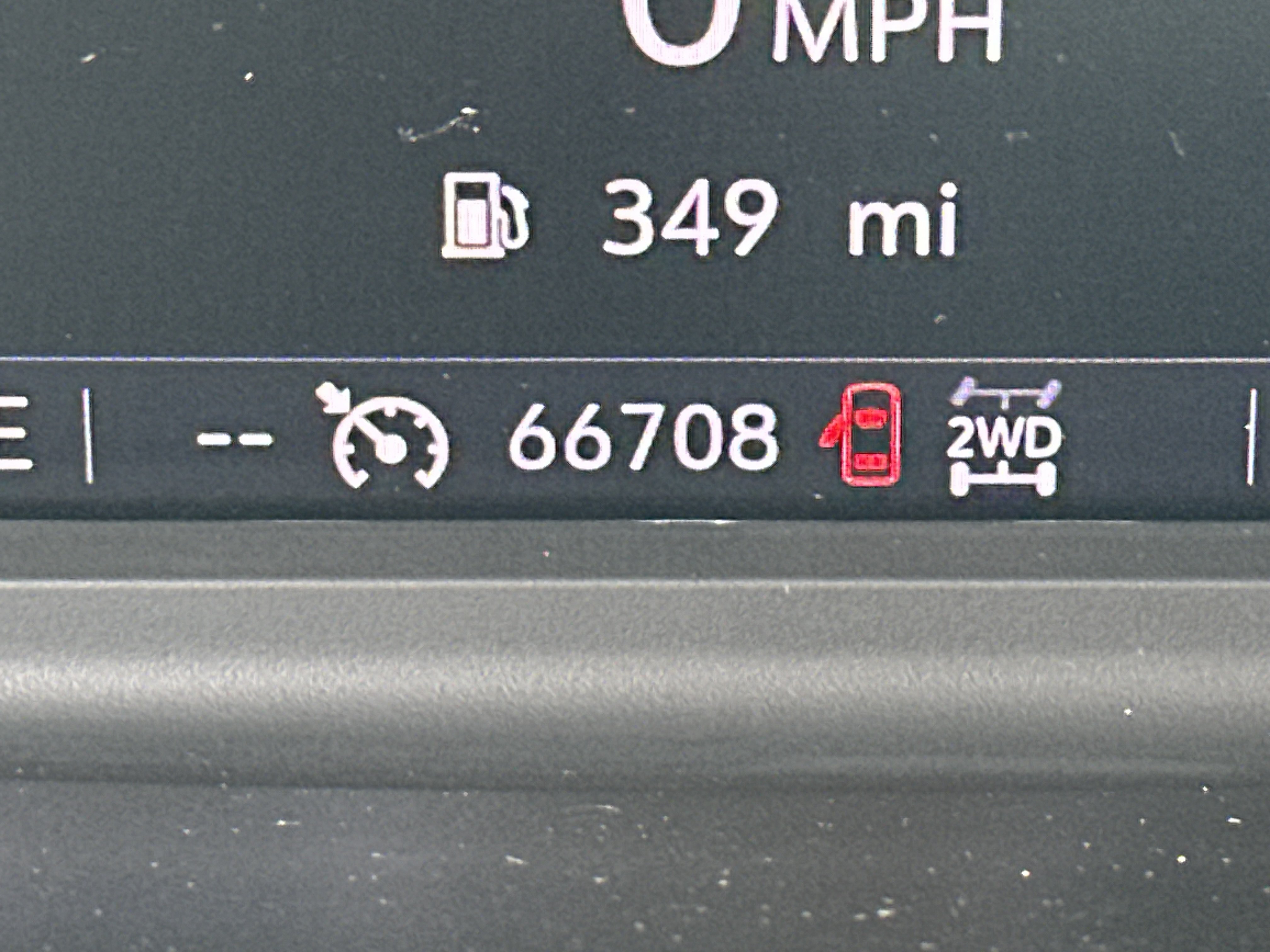 Used 2019 SUMMIT WHITE Chevrolet RST image 27