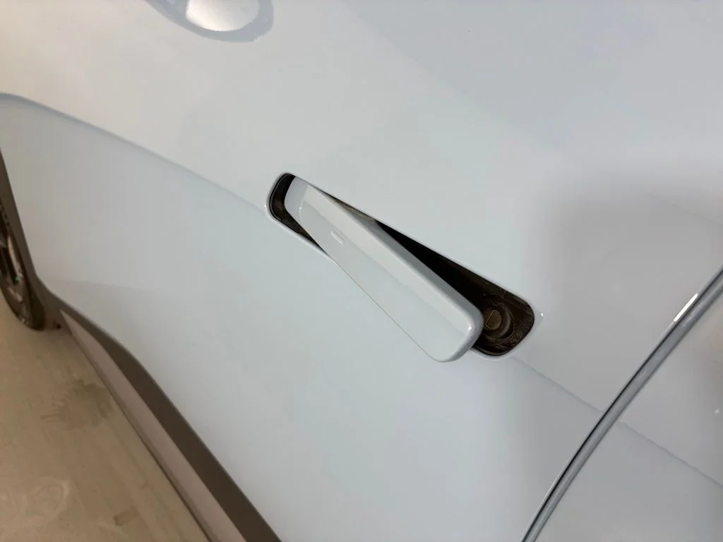 New 2027 Frost Blue / Black Roof Kia S image 12