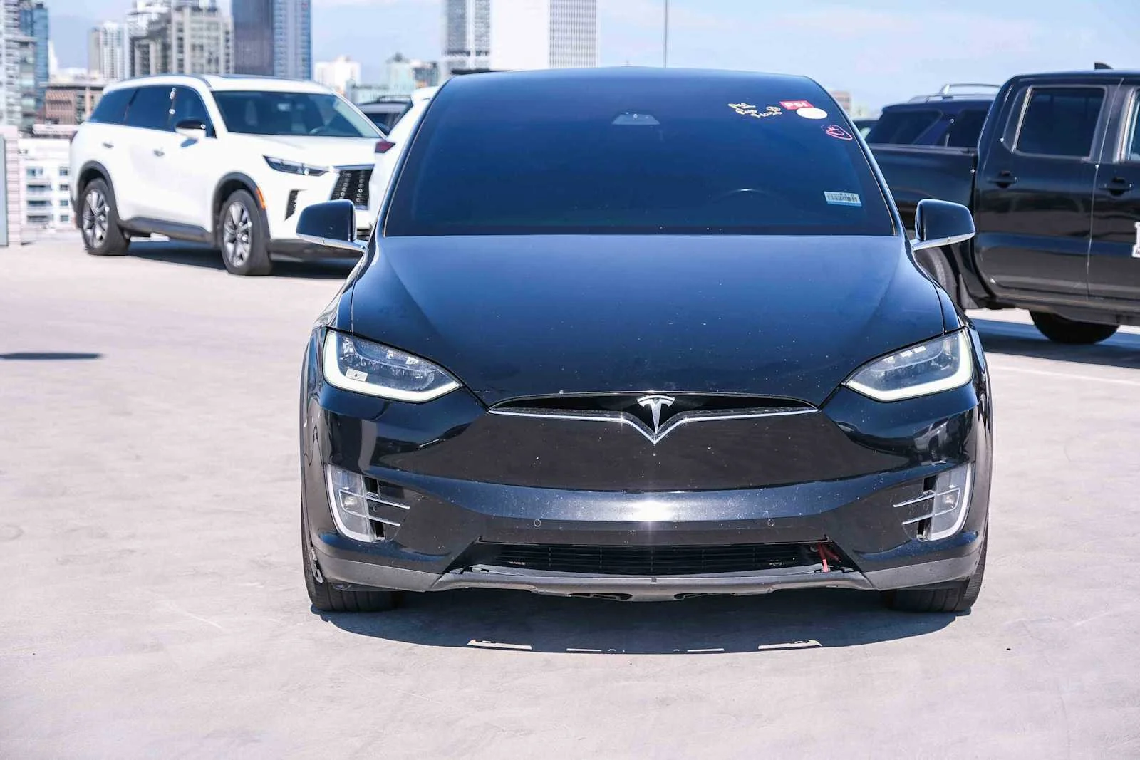 Used 2018  Tesla  image 2