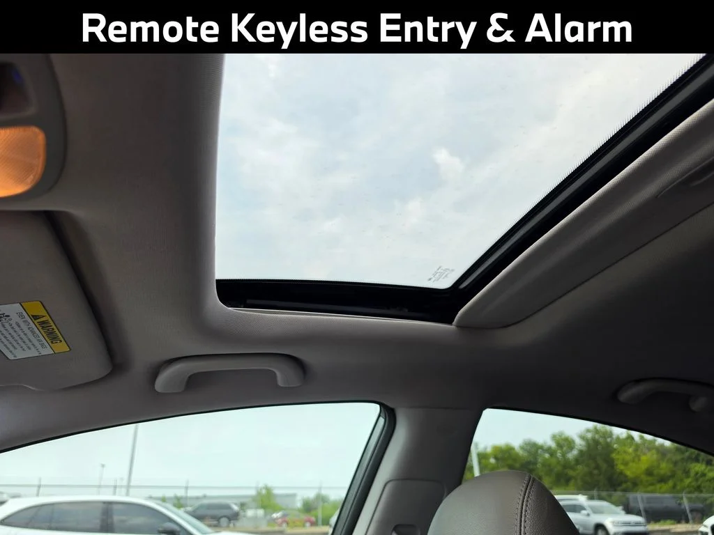 Used 2013 Gray Hyundai Limited image 17