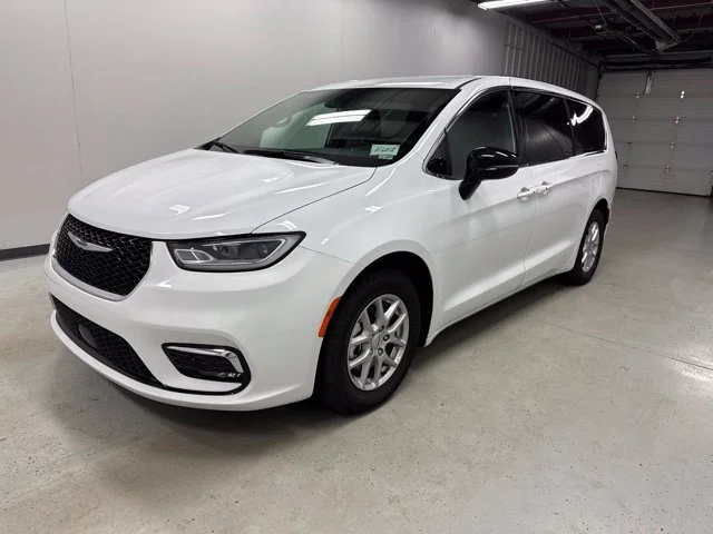 2025 Chrysler Pacifica