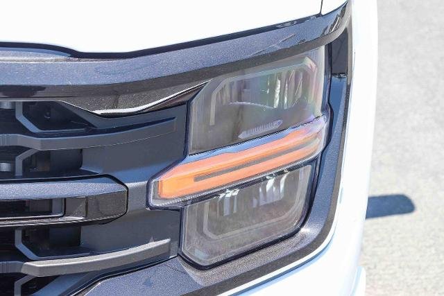 New 2026 Oxford White Ford XLT image 38
