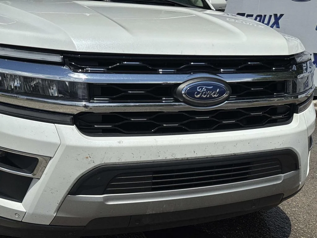 Certified Used 2022 Star White Ford Limited image 3