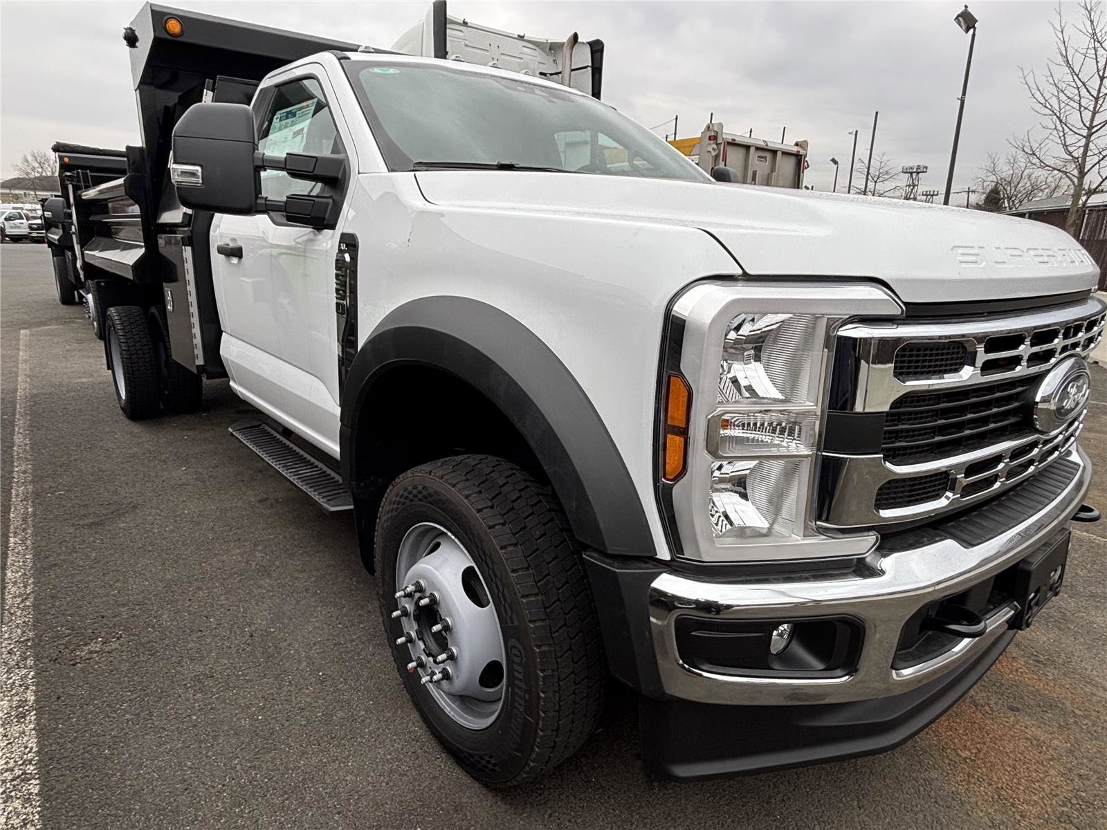 2025 Ford F-550 Super Duty Chassis Cab XL - Photo 2