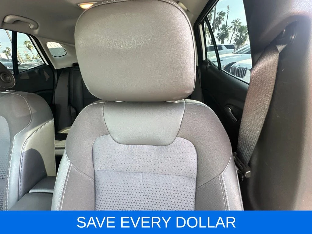 Used 2024 White Chevrolet LT image 11