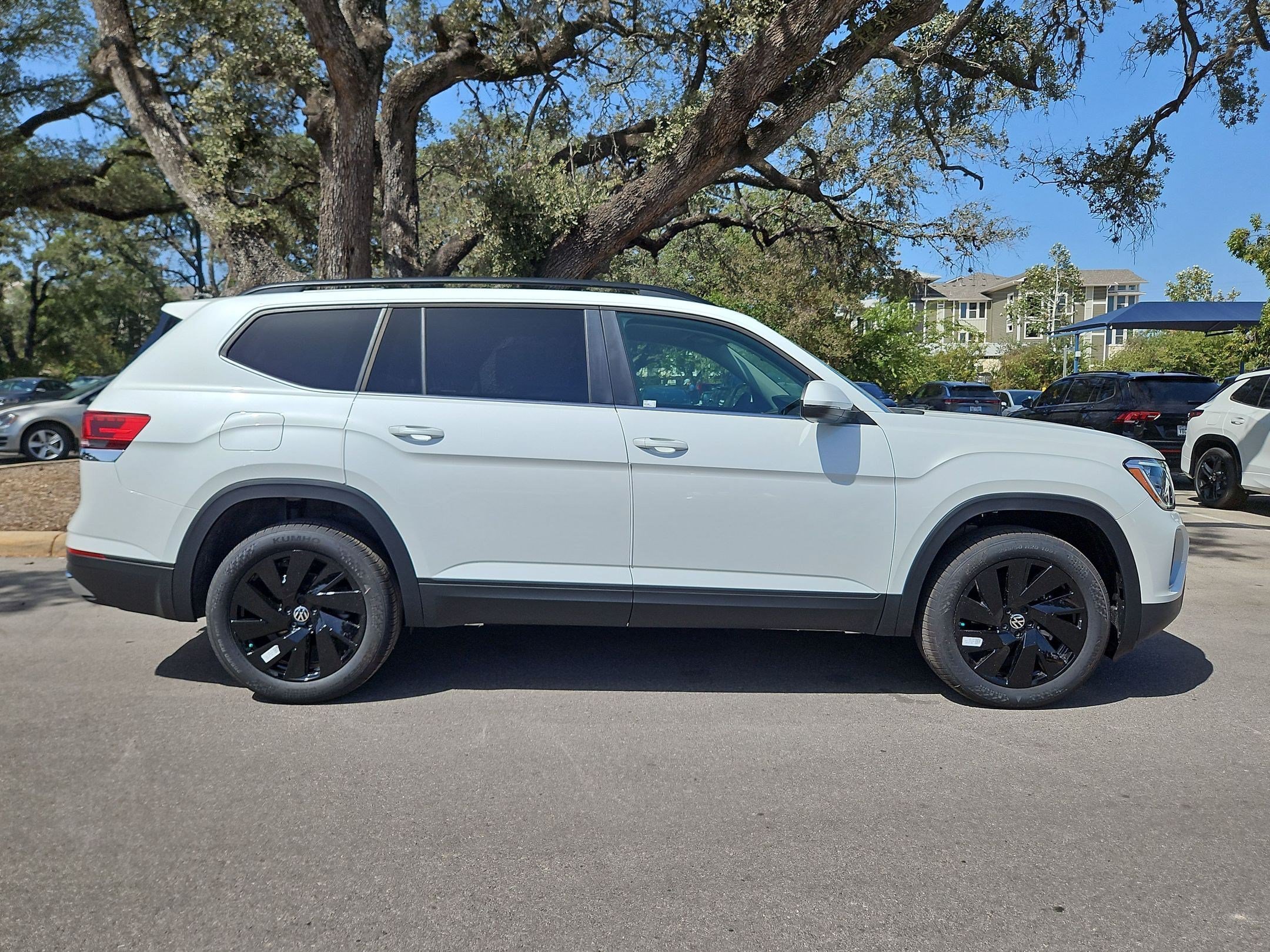 New 2026 Opal White Pearl Volkswagen 2.0T SE w/Technology image 2