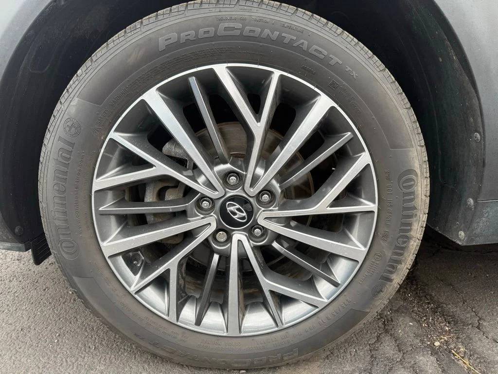 Certified Used 2020 Black Noir Pearl Hyundai SEL image 30