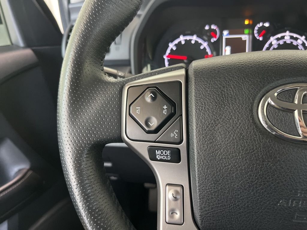 2020 Toyota 4Runner SR5 - Photo 6