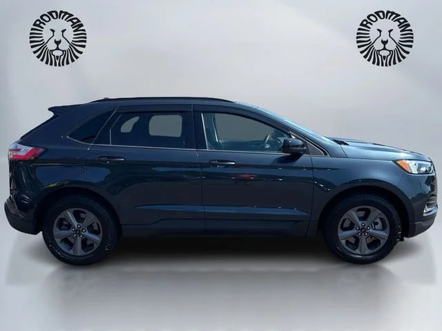 Used 2024 Blue Metallic Ford SEL image 5