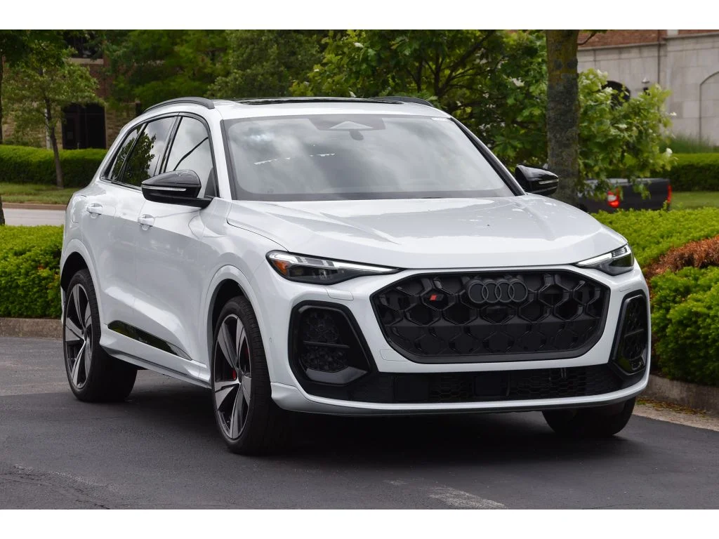 New 2026 Glacier White Metallic Audi Premium Plus image 2