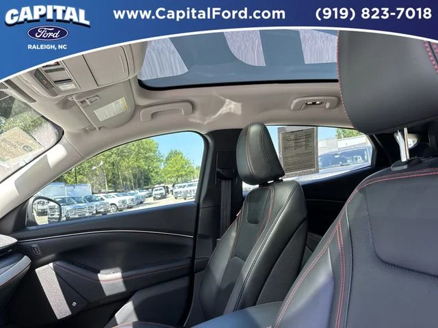 Used 2025 Black Ford Premium image 22