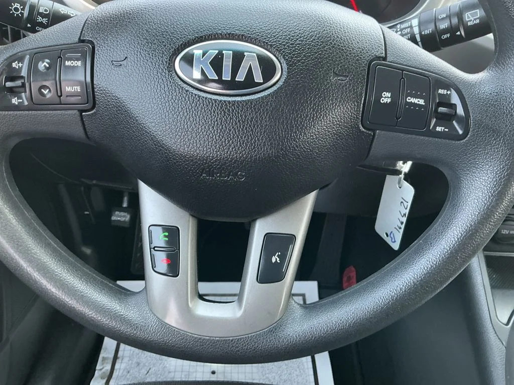 Used 2016 Silver Kia LX image 17