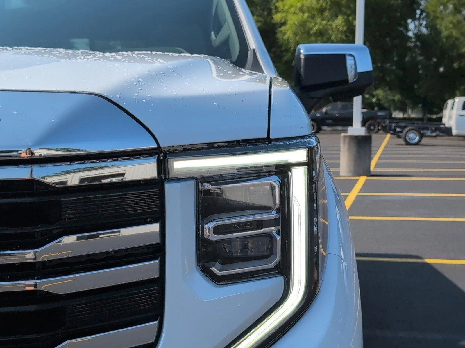 New 2026 Glacier White Tricoat GMC SLT image 12